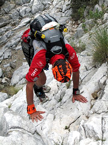 Last-climb-in-the-barranco-before-summit-of-Navachica